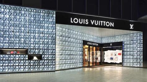 Louis Vuitton dépasse les 20 milliards de chiffre .